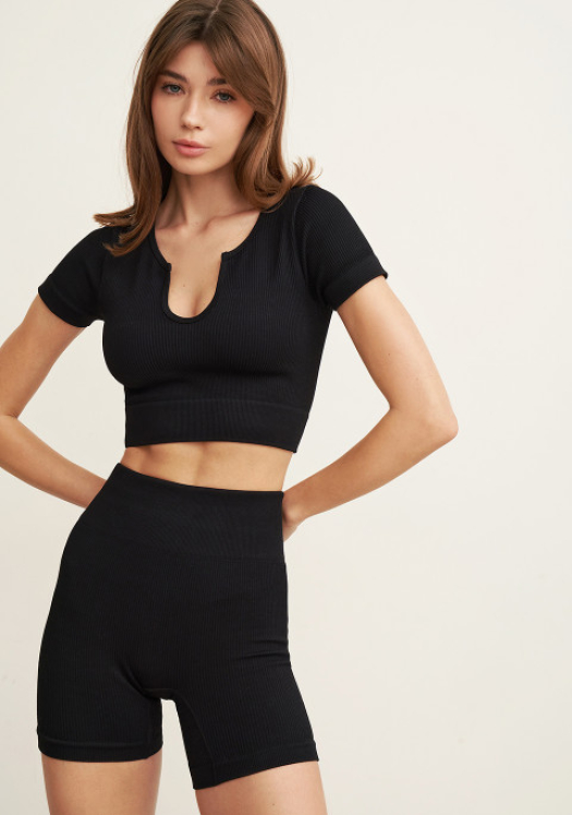 T-SHIRT BLACK