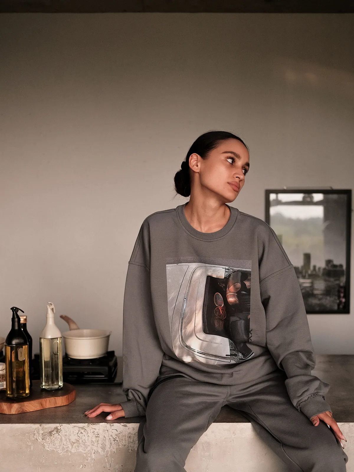 SWEATSHIRT ROAD